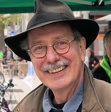 Burkhard Peters am Wahlkampfstand von Bündnis 90/ Die Grünen in Ratzeburg