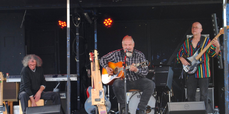Priesterkate: Blues und Folk mit der ‚Alba Blues Band‘
