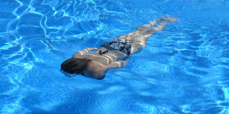 Schwimmen lernen hoch im Kurs: Nichtschwimmer müssen warten