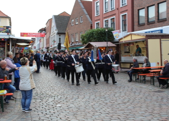 Altstadtfest 2018: Mölln in feucht-fröhlicher Feierlaune