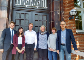 Vier weitere Auszubildende im Finanzamt Ratzeburg