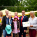 Krebsgesellschaft verleiht der Kita St. Willehad aus Groß Grönau das Sonnenschutz-Zertifikat