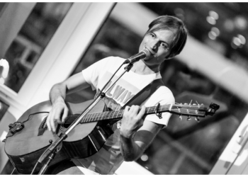 Mathew James White – Kiwi, dream, folk in Mannhagen