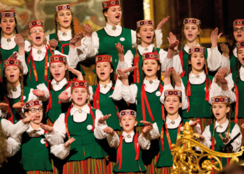 Weihnachtliches Konzert mit dem Mädchenchor Cantus aus Lettland