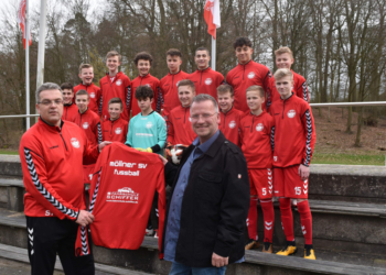Neue Sweatshirts für die jungen Fußballer der MSV