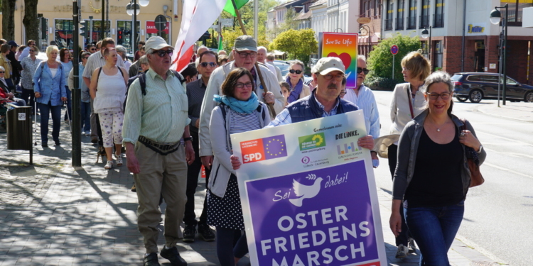 Gemeinsam für Frieden: Oster-Friedensmarsch in Mölln