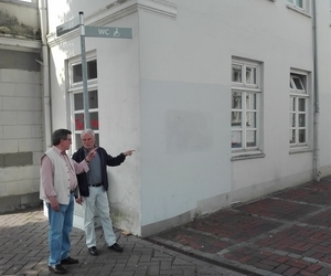 Seniorenbeirat wünscht sich bessere Hinweise auf die barrierefreie WC-Anlage am Marktplatz