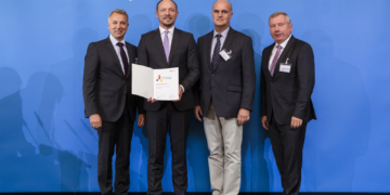 Förderurkunde des Bundesprogramms Nationale Projekte des Städtebaus zur Sanierung der Ratzeburger Domhalbinsel überreicht