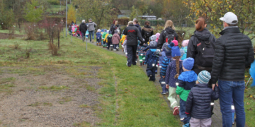 Durch Kinderhand erblüht das Land