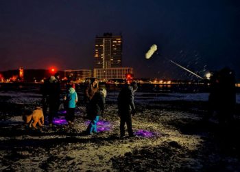 Bernstein bei Nacht