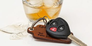 Mit mehr als zwei Promille und ohne Führerschein unterwegs