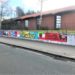 Jugendliche werden kreativ bei Graffitiaktion gegen Rassismus