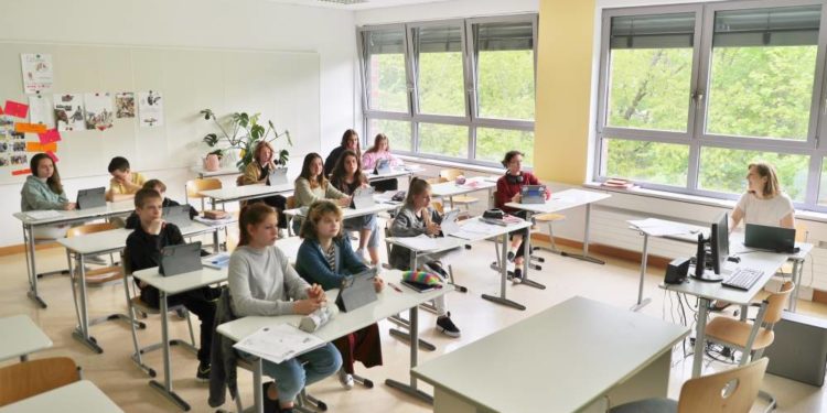 Politik und Verwaltung gefordert: Kinder aus der Ukraine müssen sinnvoll beschult werden