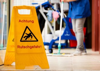 Mehr Geld für 790 Reinigungskräfte im Herzogtum Lauenburg gefordert