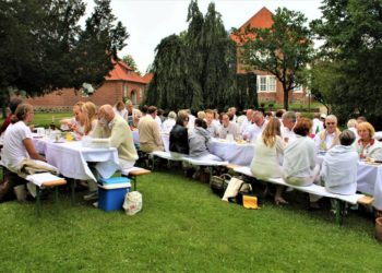 A. Paul Weber-Gesellschaft lädt zum White Dinner