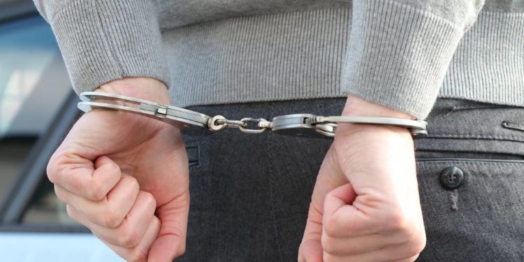 Verdacht auf Hehlerei und Urkundefälschung
