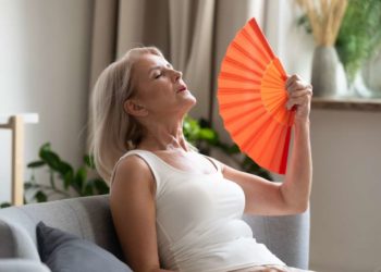 Mit Hormonen oder natürlich behandeln?