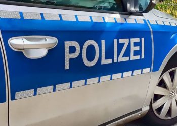 Zeugen nach Verkehrsunfallflucht gesucht