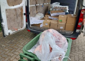 Polizei stoppt Lebensmitteltransport