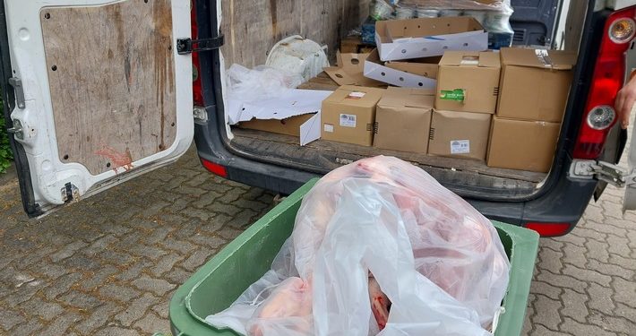 Polizei stoppt Lebensmitteltransport