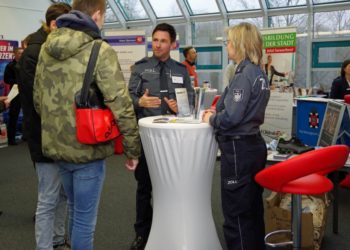 Ausbildung und Studium: Öffentlicher Dienst wirbt für Berufsnachwuchs