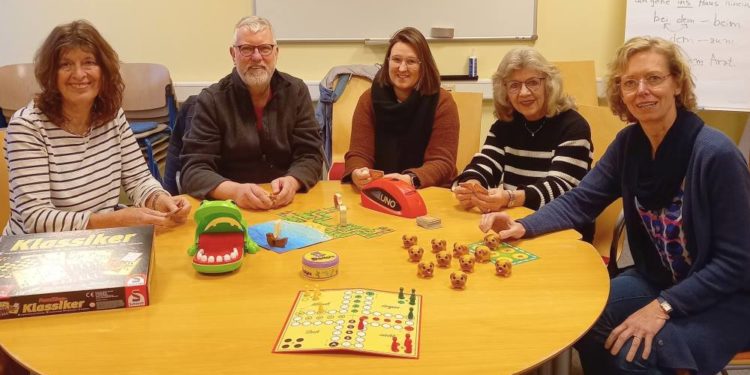 „Spielfreu(n)de für Kinder“ in der Bücherei