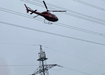 Kontrolle von rund 295 Kilometer Hochspannungsleitungen in Schleswig-Holstein per Helikopter