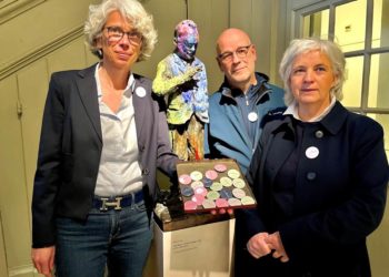 „Sei ein Mensch!“ Gedenken an Brandanschlag auf Lübecker Synagoge