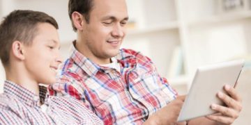 Berufsberatung für Eltern: Was tun, wenn es mit dem Ausbildungsplatz nicht auf Anhieb klappt?