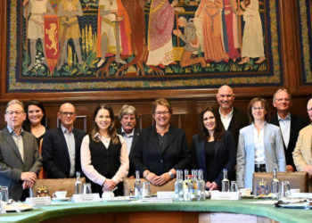 Kommunaler Austausch: Kreispräsidentin Anja Harloff empfängt Ehrenamtliche