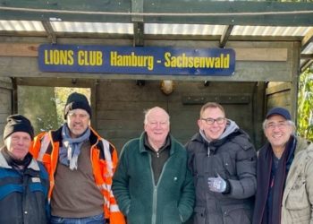 Lions mit erweitertem Sortiment auf dem Aumühler Weihnachtsmarkt