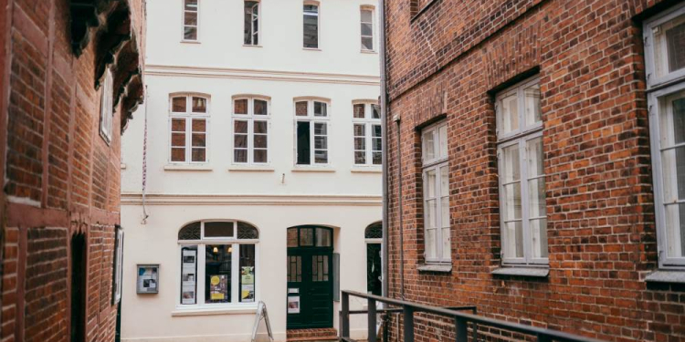 Neue Wege in Kultureinrichtungen – öffentliche Diskussion im Künstlerhaus Lauenburg