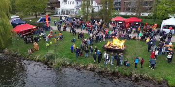 Stimmungsvolles Osterfeuer in Ratzeburg begeistert Jung und Alt