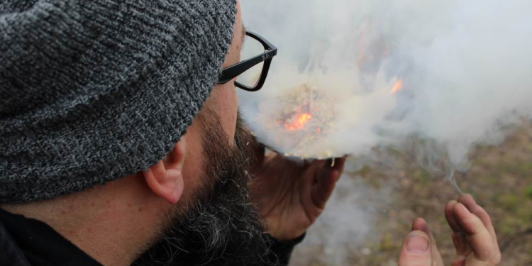 Spiel mit dem Feuer