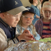 Erster Kita-Forschertag in Mölln: 80 Kinder entdecken Naturwissenschaften spielerisch