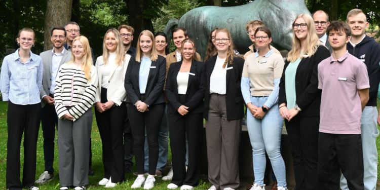 Nachwuchskräfte der Kreisverwaltung starten in die Ausbildung