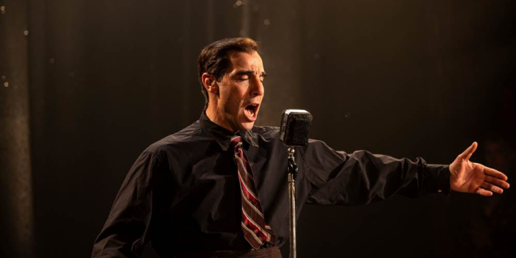 Eulenspiegelkino im Augustinum: ‚Der Salzpfad‘ und ‚Monsieur Aznavour‘
