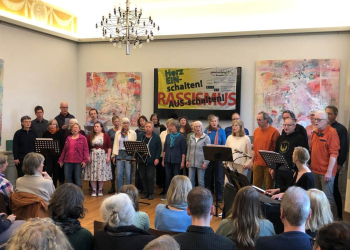 ‚POLITICALied‘ lädt zu einem offenen Chorworkshop gegen Rassismus