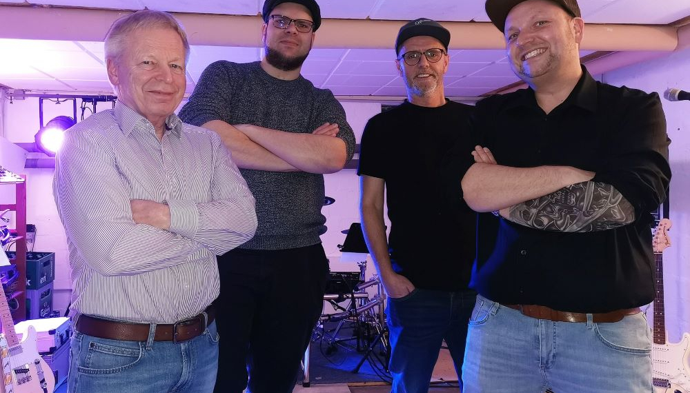 Kultur auf Dorf-Tour mit der Band Gießkanne